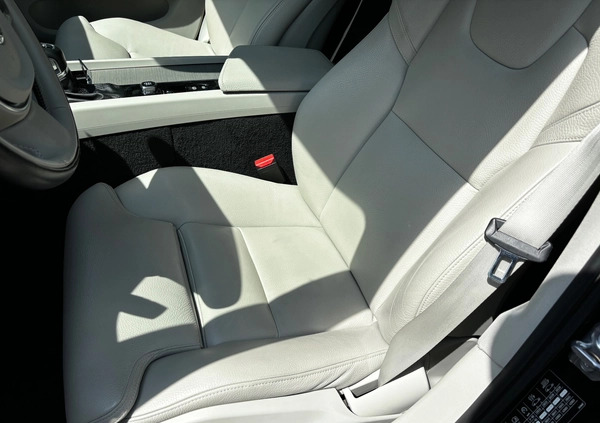 Volvo S60 cena 144500 przebieg: 56700, rok produkcji 2020 z Brwinów małe 106
